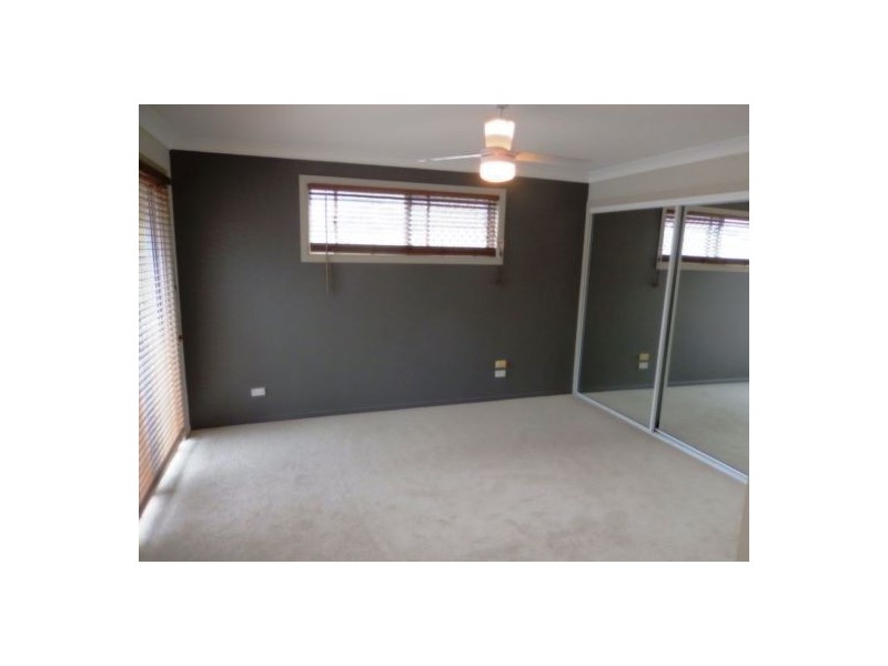 20 Watford Cres, Molendinar QLD 4214