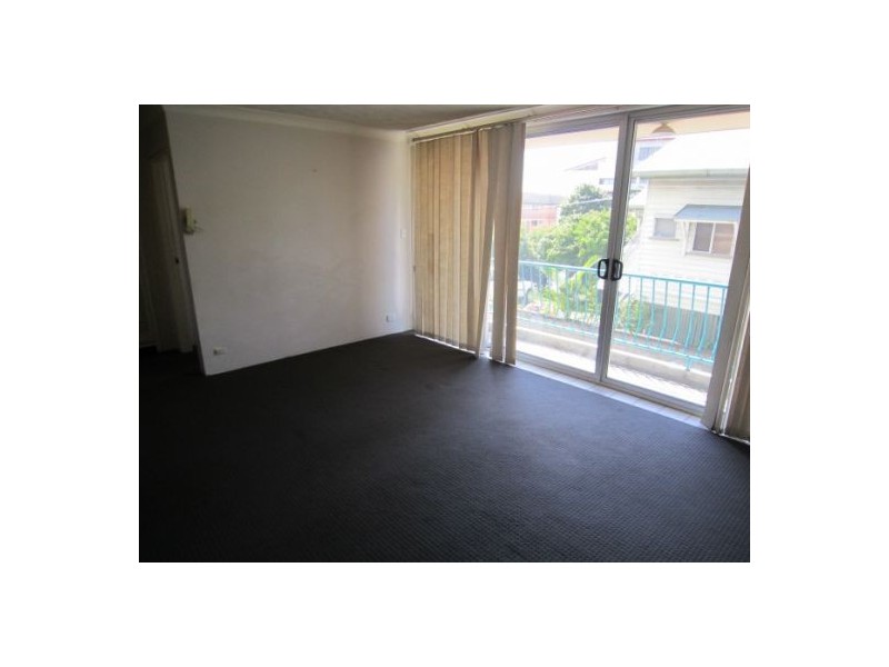 1/45 Railway Street, Southport QLD 4215