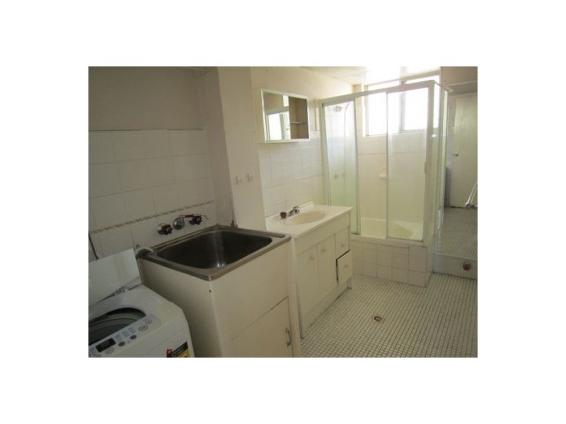 1/45 Railway Street, Southport QLD 4215