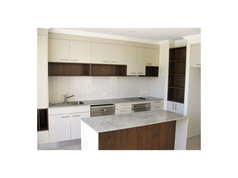 2/4 King Street, Southport QLD 4215