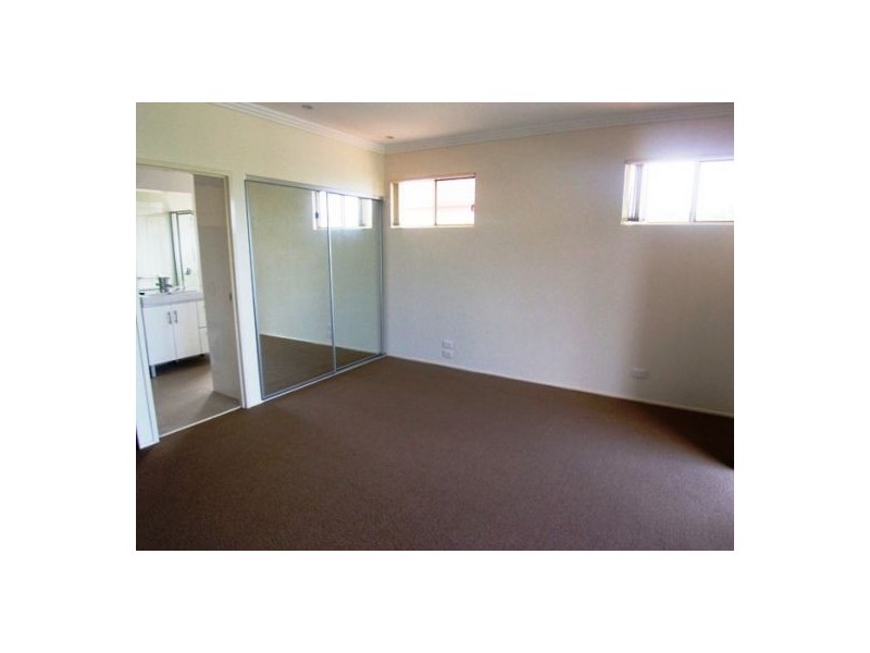 2/4 King Street, Southport QLD 4215