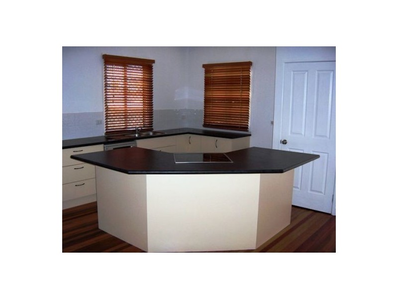 19 Heydon Avenue, Labrador QLD 4215