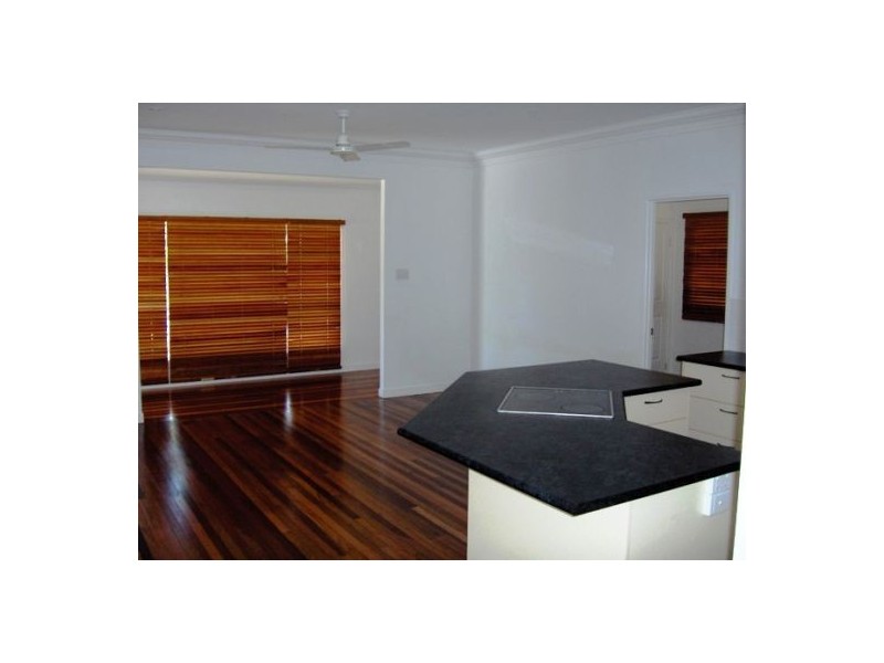 19 Heydon Avenue, Labrador QLD 4215