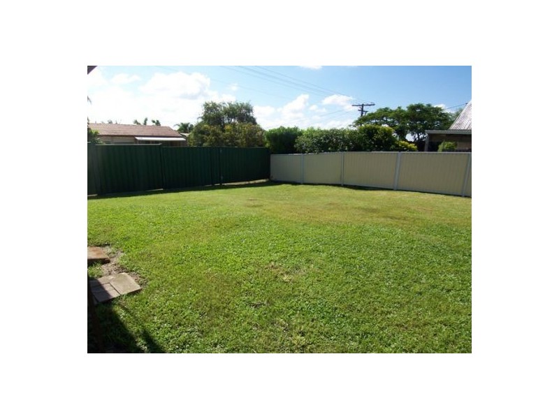 19 Heydon Avenue, Labrador QLD 4215