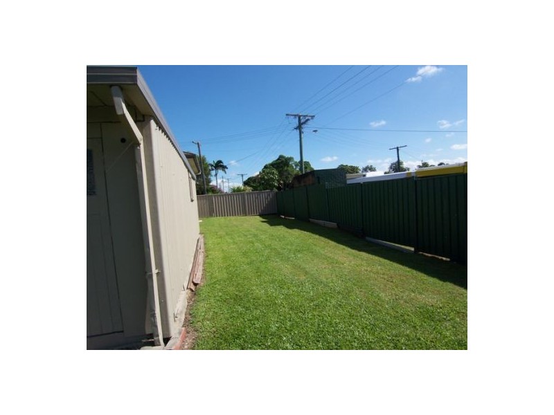 19 Heydon Avenue, Labrador QLD 4215