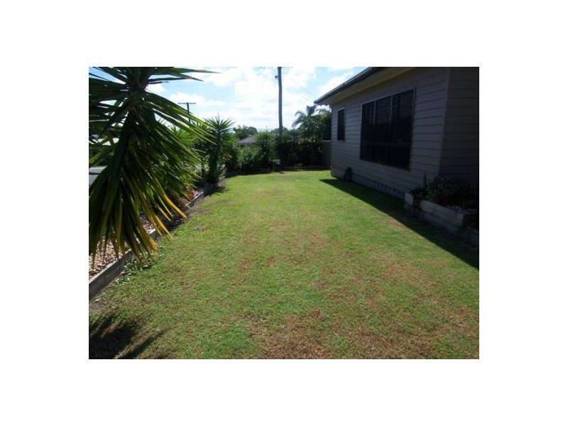 19 Heydon Avenue, Labrador QLD 4215