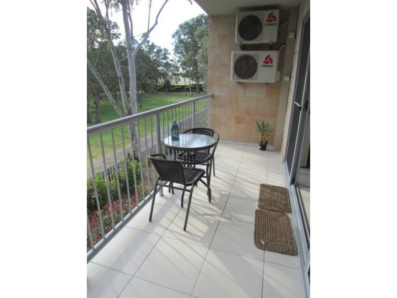 4/148 High Street, Southport QLD 4215