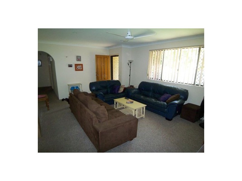 1/16 Davebill Court, Labrador QLD 4215