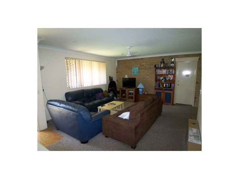 1/16 Davebill Court, Labrador QLD 4215