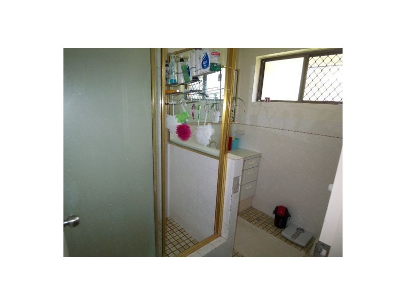 1/16 Davebill Court, Labrador QLD 4215