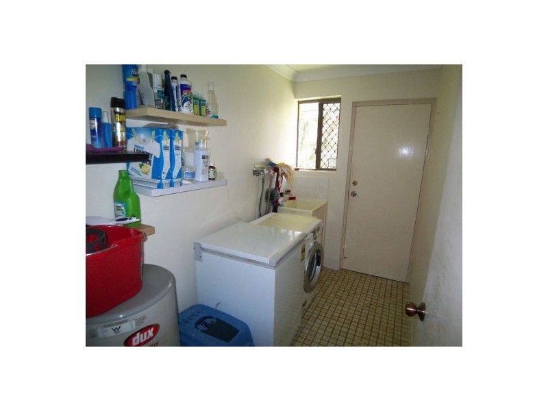 1/16 Davebill Court, Labrador QLD 4215