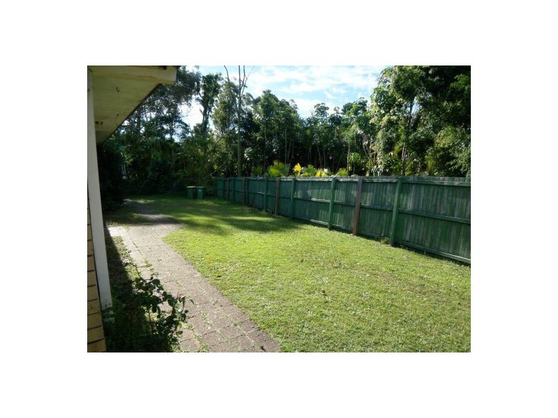 1/16 Davebill Court, Labrador QLD 4215