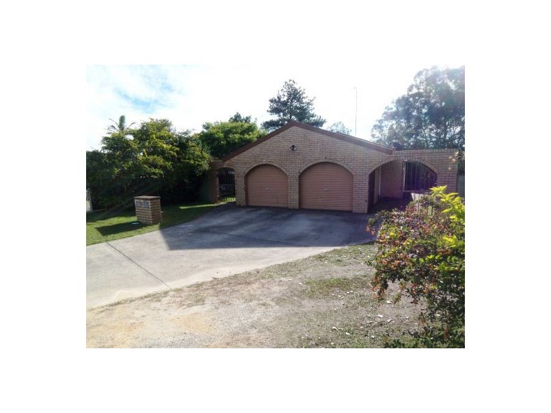 1/16 Davebill Court, Labrador QLD 4215