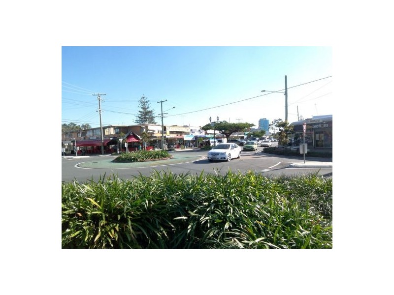 17/4 Adori Street, Chevron Island QLD 4217