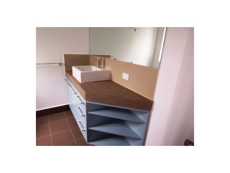 2/8 Walton Street, Southport QLD 4215