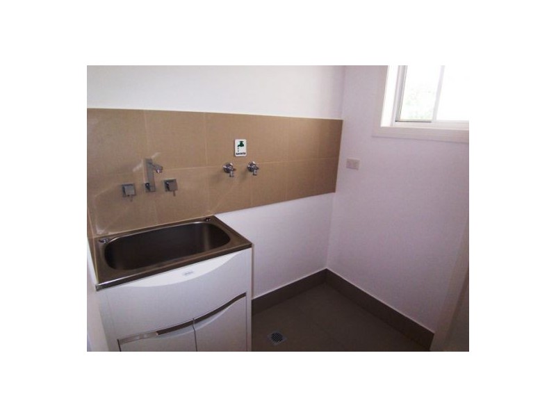 2/8 Walton Street, Southport QLD 4215