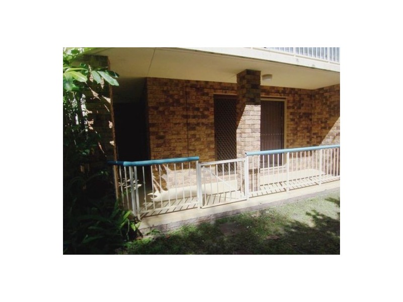 1/144 Marine Parade, Southport QLD 4215