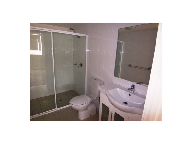 17/6-10 Rose Street, Southport QLD 4215