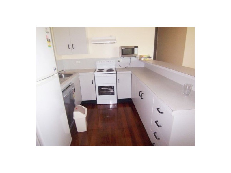 19 Elaine Street, Southport QLD 4215