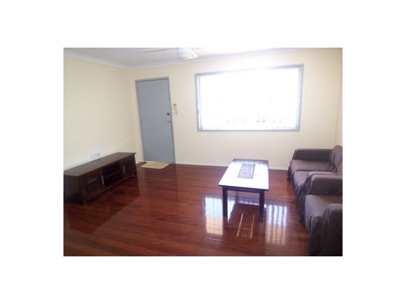 19 Elaine Street, Southport QLD 4215