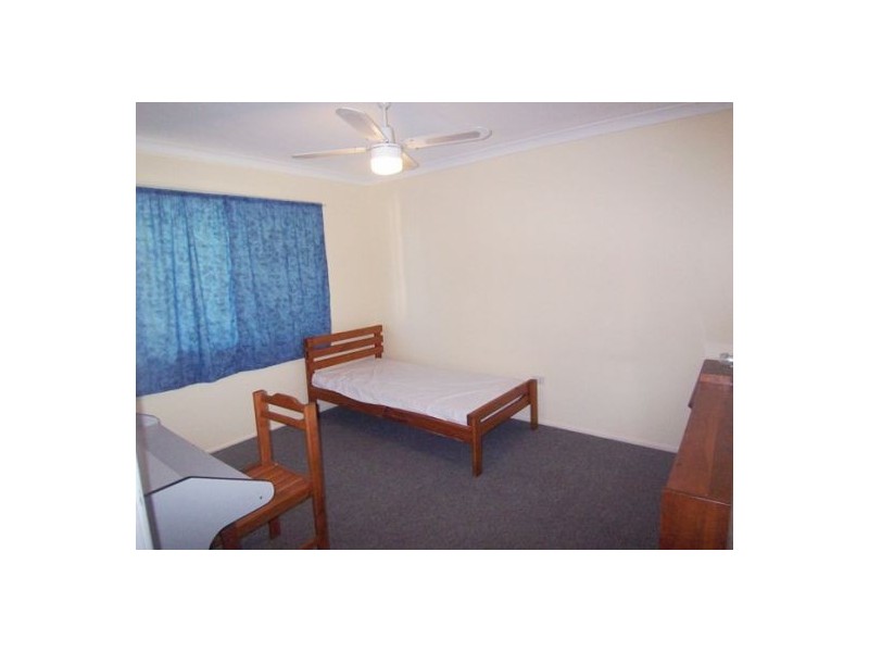 19 Elaine Street, Southport QLD 4215