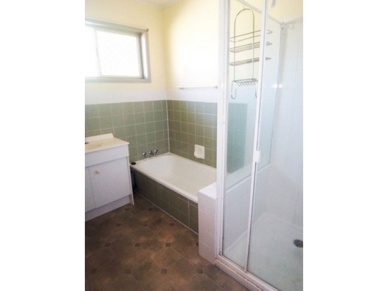 19 Elaine Street, Southport QLD 4215