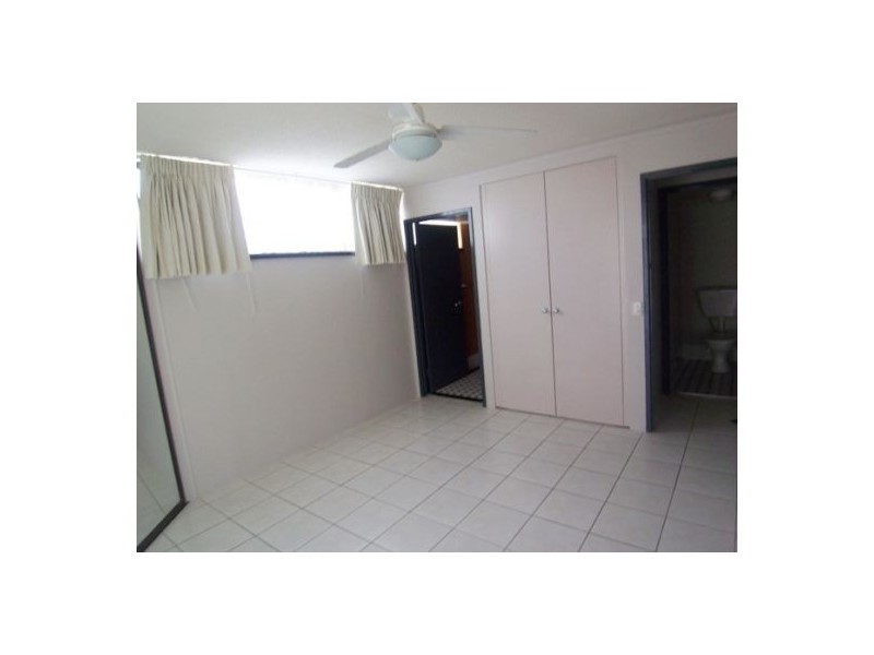 4c/114 Marine Parade, Southport QLD 4215