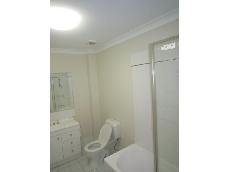 11/25 Walton Street, Southport QLD 4215