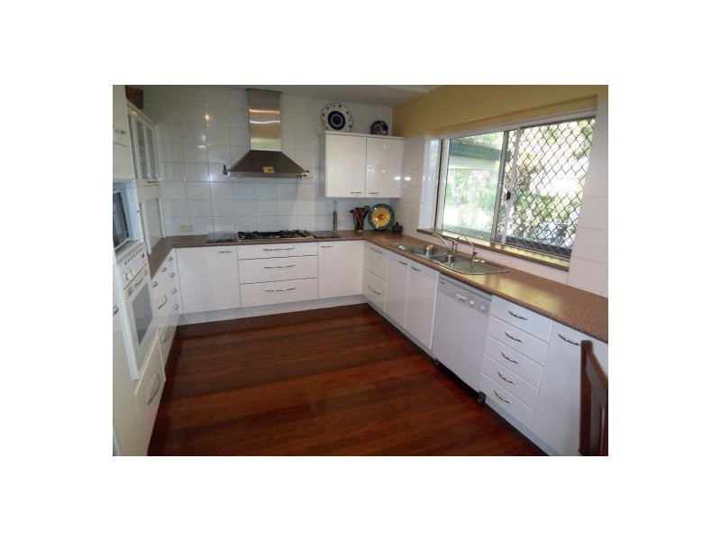 50 Broad Street, Labrador QLD 4215