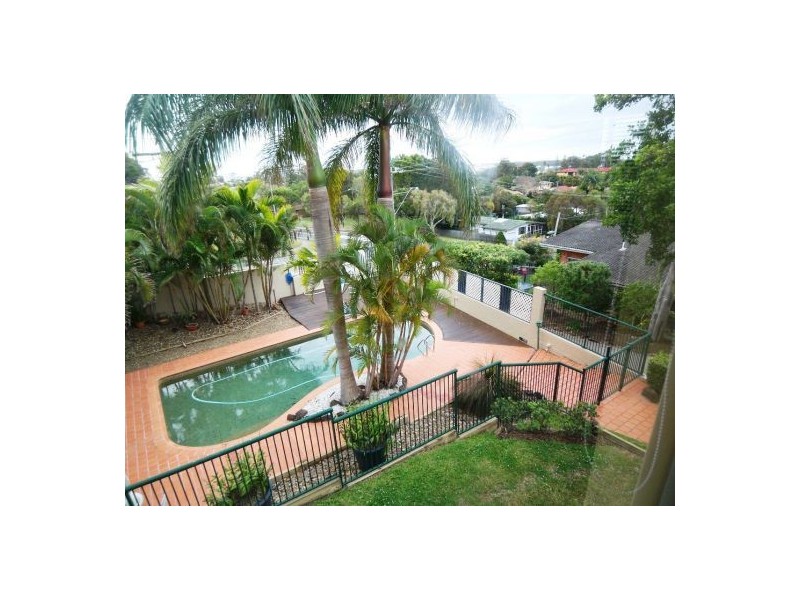 50 Broad Street, Labrador QLD 4215