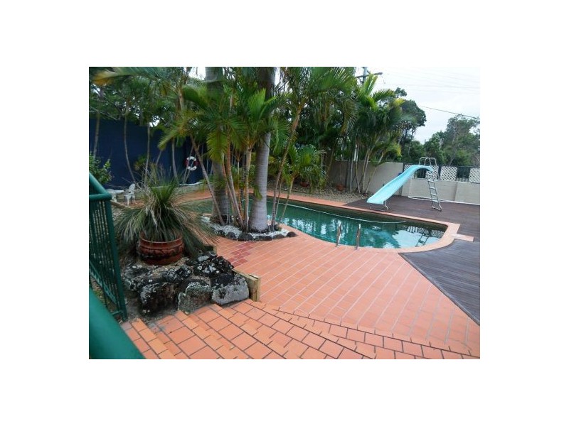 50 Broad Street, Labrador QLD 4215