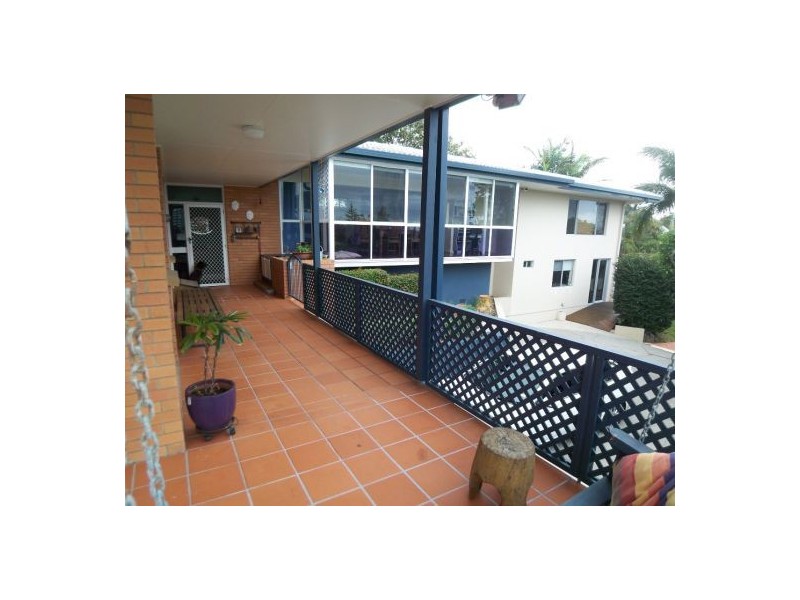 50 Broad Street, Labrador QLD 4215