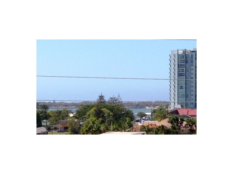 50 Broad Street, Labrador QLD 4215