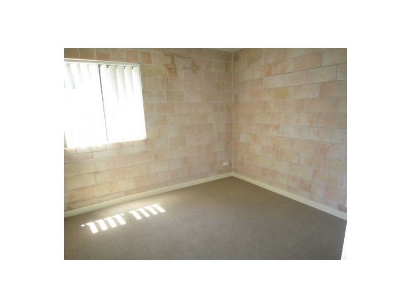 2/148 High Street, Southport QLD 4215