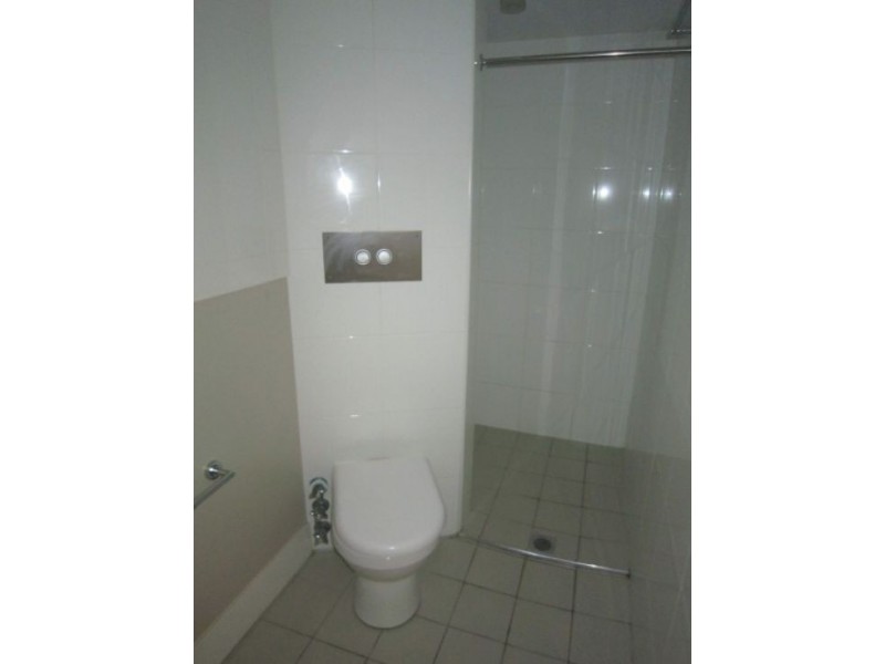 2/148 High Street, Southport QLD 4215