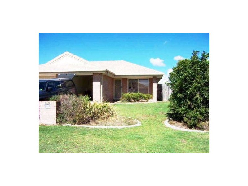 2/10 Jenaya Place, Labrador QLD 4215