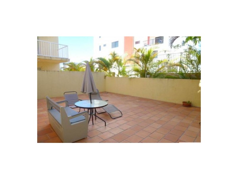 2/20 Little Norman St, Southport QLD 4215