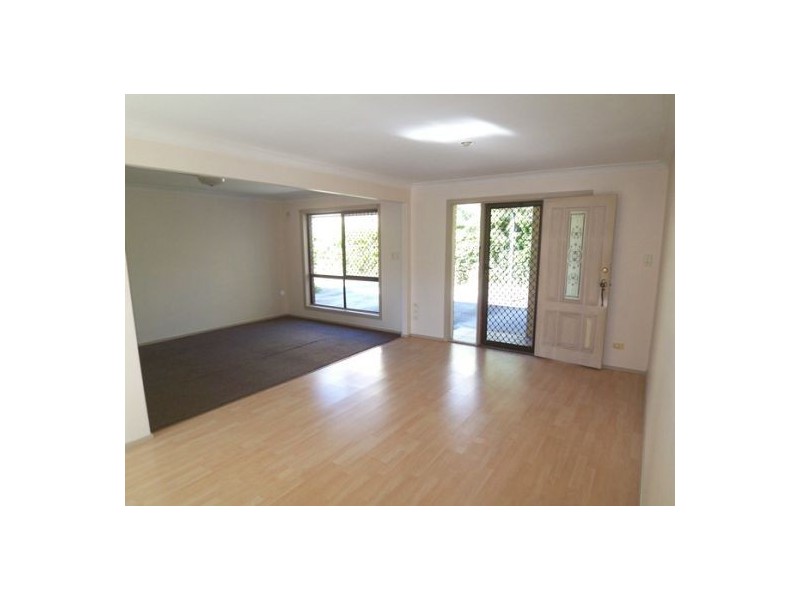 2/10 Royal Palm Court, Southport QLD 4215