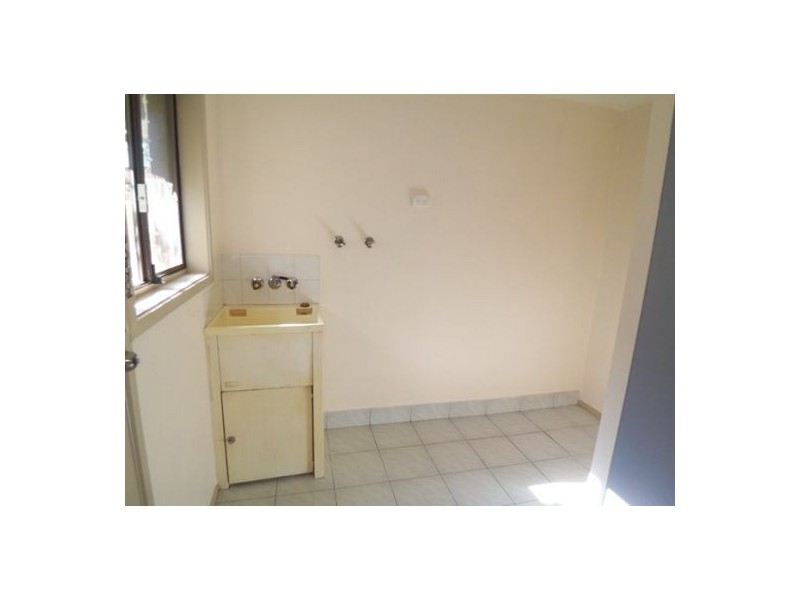 2/10 Royal Palm Court, Southport QLD 4215