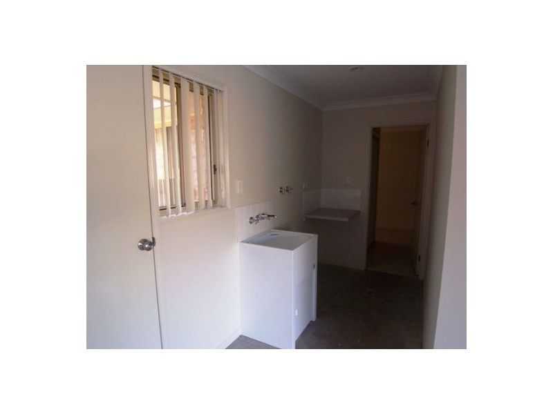 4 Cranberrie Crescent, Pimpama QLD 4209