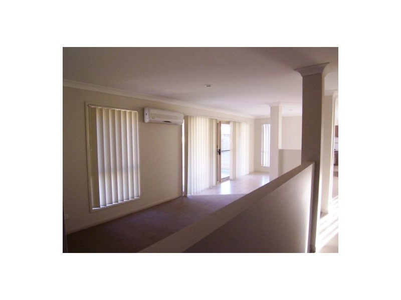 4 Cranberrie Crescent, Pimpama QLD 4209