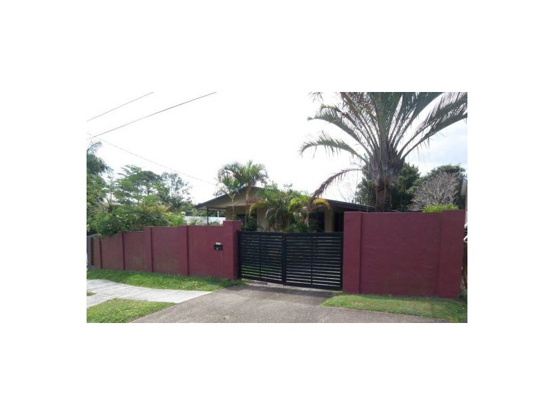 67 Kindra Av, Southport QLD 4215