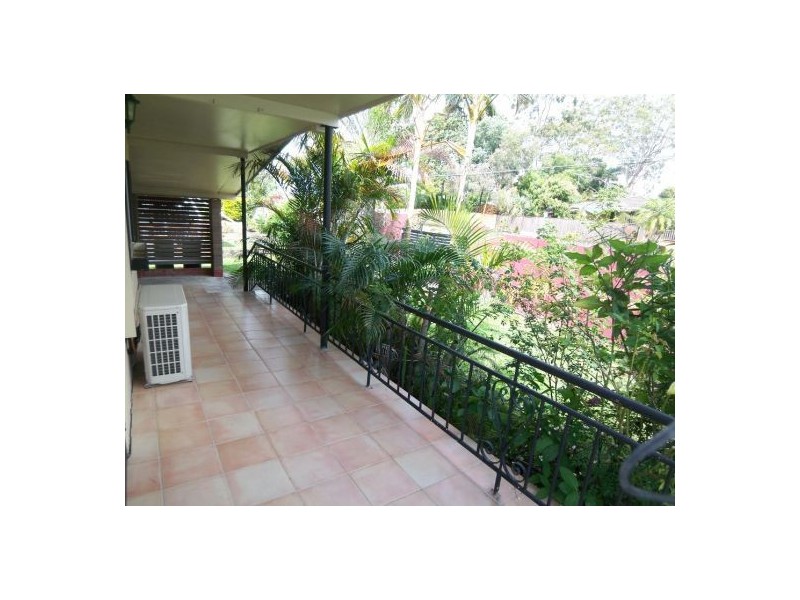 67 Kindra Av, Southport QLD 4215