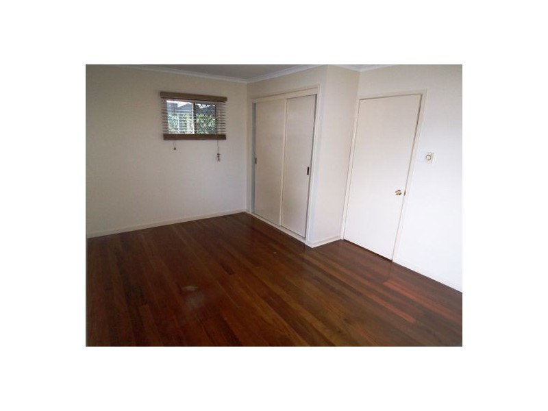 67 Kindra Av, Southport QLD 4215