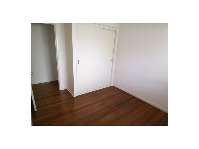 67 Kindra Av, Southport QLD 4215