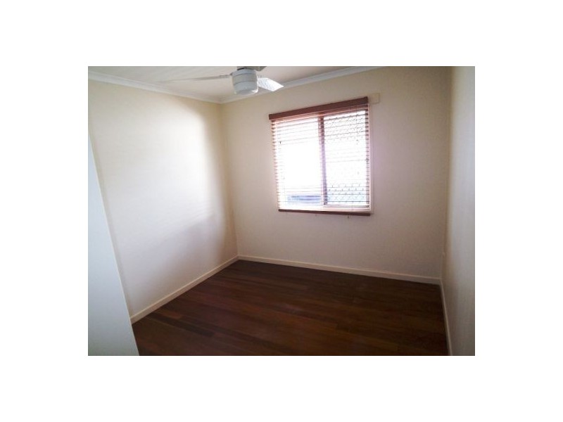 67 Kindra Av, Southport QLD 4215