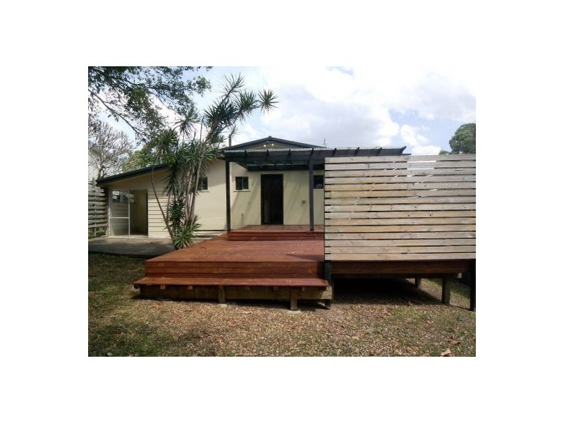 67 Kindra Av, Southport QLD 4215