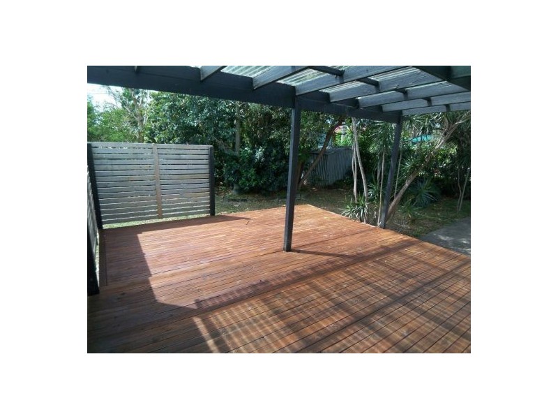 67 Kindra Av, Southport QLD 4215