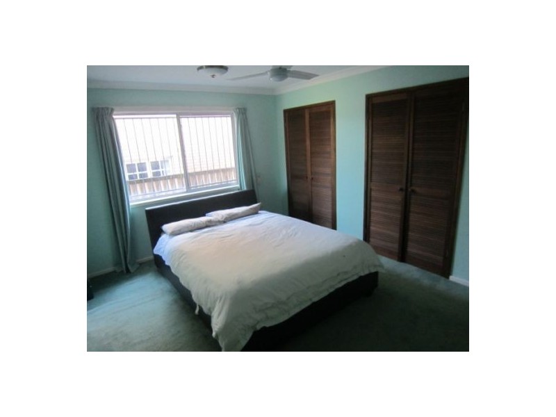 10 Lee Road, Runaway Bay QLD 4216