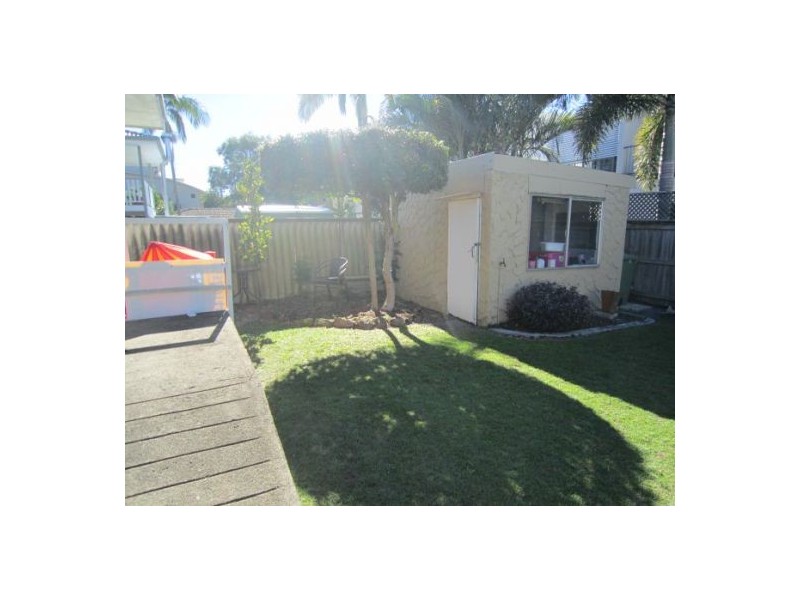 10 Lee Road, Runaway Bay QLD 4216